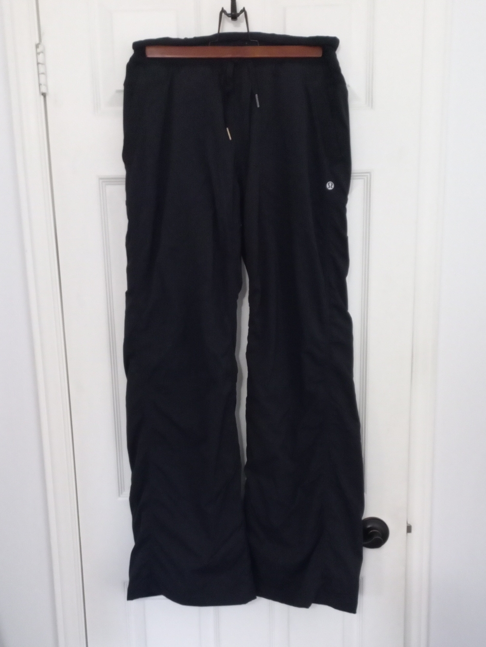 Lululemon Classic Black Dance Studio Pants - Size 8 (Excellent Condition)